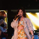 현아 <b>크롭탑</b> 겉에 입은옷 정확한 이름이 뭔가요