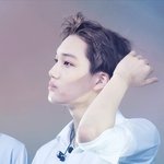 [EXO] "종인아..우리손만잡고<b>자자</b>"