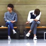 [EXO] 솔직히 엑소하면 그냥 딱 <b>회색</b> 생각나지 않?