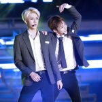 [EXO] 우리 바로 옆 <b>복도</b>에는 성폭행범 사는뎅