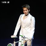 [시우민] <b>자전거</b> 모델이라면..시우민처럼