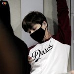 [EXO] 난연예인들<b>다리길이</b>는안부러움