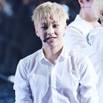 [EXO] 여기 고닉 대부분은 백줌같애