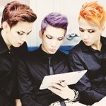 男아이돌들의 섹시한 <b>블랙셔츠</b>