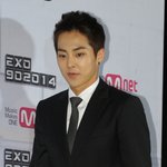 [EXO] 이사진 존나 곧 <b>신랑</b>입장할것같아..뭔가 ㅋㅋ