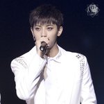 [타오] <b>화이트</b>수트 타오VS 블랙수트 타오