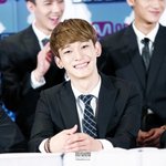 어제자 수트입은 첸ㄷㄷ