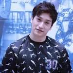 [EXO] 나도 다리 하난 자신있어