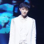 [EXO] 헐 나 <b>마룬</b> 짱좋아하는데ㅠㅠㅠㅠ