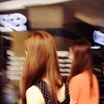 [EXO] 일반인들 사이에 있는 <b>윤아</b>