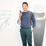 <b>가을</b>남자가된 훈훈한 유아인