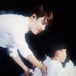 [도경수] 됴자기들 이거봐봐