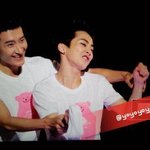 [시우민] 민석이 수건 받으신 분...부럽다....