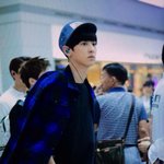 [EXO] 오늘자 찬열이 기럭지.<b>jpg</b>