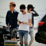 [EXO] 세훈이 공항에서 계속 인스타본거맞네
