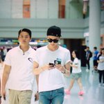 [EXO] <b>핸드폰</b> 확인하는 세훈이