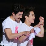 [시우민] 시우민 애기<b>손목</b>>.<