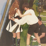 [에프엑스] 주현 에스코트해주는 <b>엠버</b> 매너 짱..