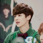 [EXO] 루한<b>턱</b><b>선</b> 경이로워 