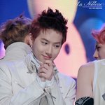 [EXO] 마치 준<b>면</b>이가 귀걸이를 <b>한</b>것같은