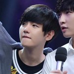 [EXO] 백현 흑발 vs <b>백발</b>