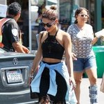 바네사 허진스의 장보는 패션은 이정도??