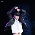 [EXO] 아사진 잘못올림 숨르<b>렁</b> 이거 