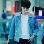 [EXO] 근데경수요즘옷잘<b>입지</b>않아?