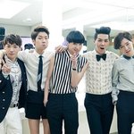 <b>위너</b>의 대기실 습격!!