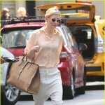 흘러내릴듯한 <b>배기</b>바지 입은 케이트 블란쳇