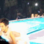 [시우민] <b>다들</b> <b>들</b>ㅇㅓ와봐(윙크주의)