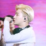 [EXO] 뜬금없는데 이번에 준멘 <b>어머님께</b> 뮤비보고