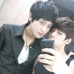 [EXO] 다들 <b>개강</b> 일찍하네 나 9월에 하는데