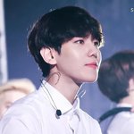 [백현] 미모에 <b>자비</b>없는 백현이
