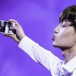 [EXO] 종인이가이렇게뽀뽀도해주는데