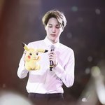 [카이] 카이넘어진움짤있는사람있어?