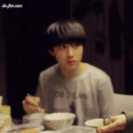 [EXO] <b>아침</b>먹고땡~<b>점심</b>먹고땡~<b>저녁</b>을 먹었더니