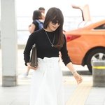 소녀로 변신한 김희애의 공항패션ㄷㄷ