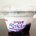 황두연 대표님이 사주신 과일듬뿍 생크림 요<b>거트</b>~블루베리 맛!