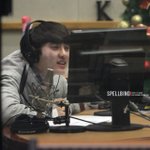 [도경수] <b>난시</b>때메눈가늘게뜨고 보는게 섹시할일?