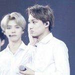 [카이] 종인아~설마 주머니에 그거