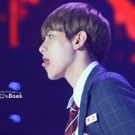 [EXO] <b>의도적</b>이게 혀 내미는 변백현씨