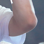 [EXO] 이거 누구 <b>팔</b>꿈치게?