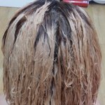 여자머리가<b>반삭</b>되었어요