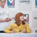 흑발에서 <b>밝은색</b>으로 염색한 정은지