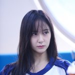 앞머리 내리고 드라마<b>촬영</b>중인 크리스탈