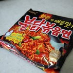 윤경은 빼고 나혼자 맛있게! <b>불닭</b>볶음면 시식기