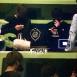 [EXO] 얘네 얼굴에 꿀 발라놨나봐