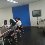 아나운서 쪽으로 취업준비하시는 분들...? 아나운서 학원 다니세요...