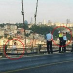[추억파리여] 자살하는 <b>남성</b> 배경으로 셀카 찍음